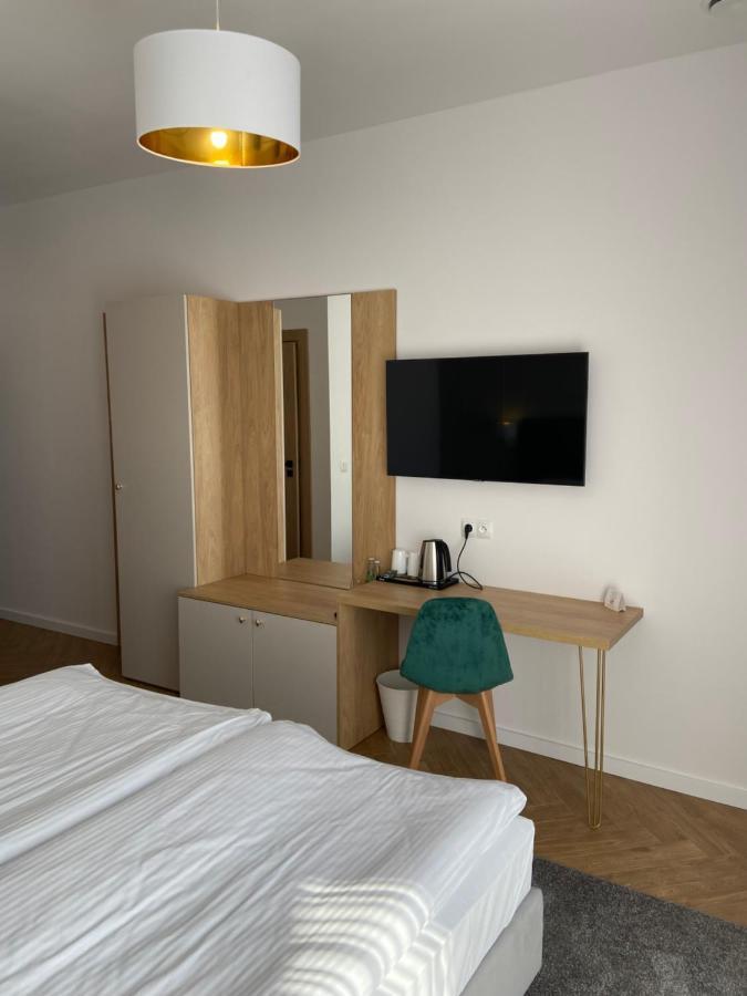 Hotel Sebory Пшасныш Экстерьер фото