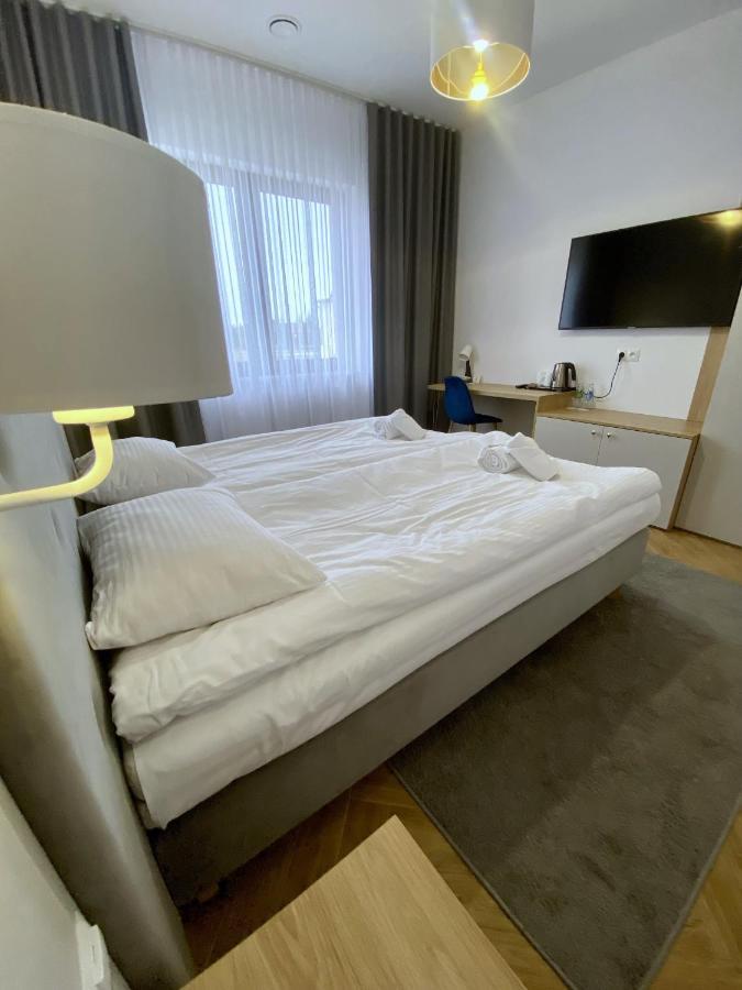 Hotel Sebory Пшасныш Экстерьер фото